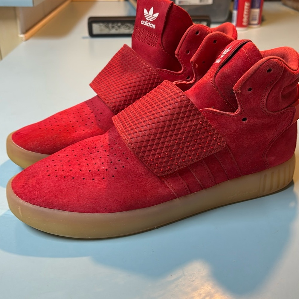 Men’s Adidas Size 9.5 Like New
